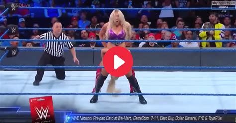 wwe pussy slips|Top 10: WWE diva wardrobe malfunctions (nipslips, pussy slips,。